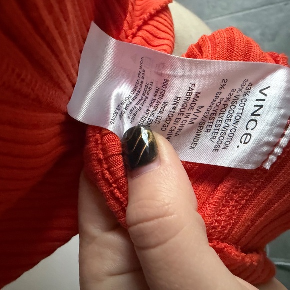 Vince Ribbed Tank Size Medium - Picture 5 of 7